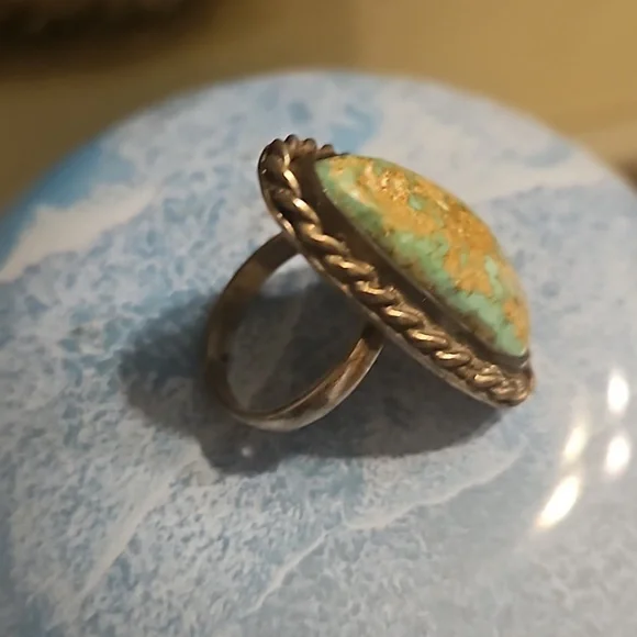 Amazing Turquoise with wrapped detailed 925 sterling silver ring size 8 - Picture 4 of 6